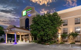 Holiday Inn Express in Arlington Tx